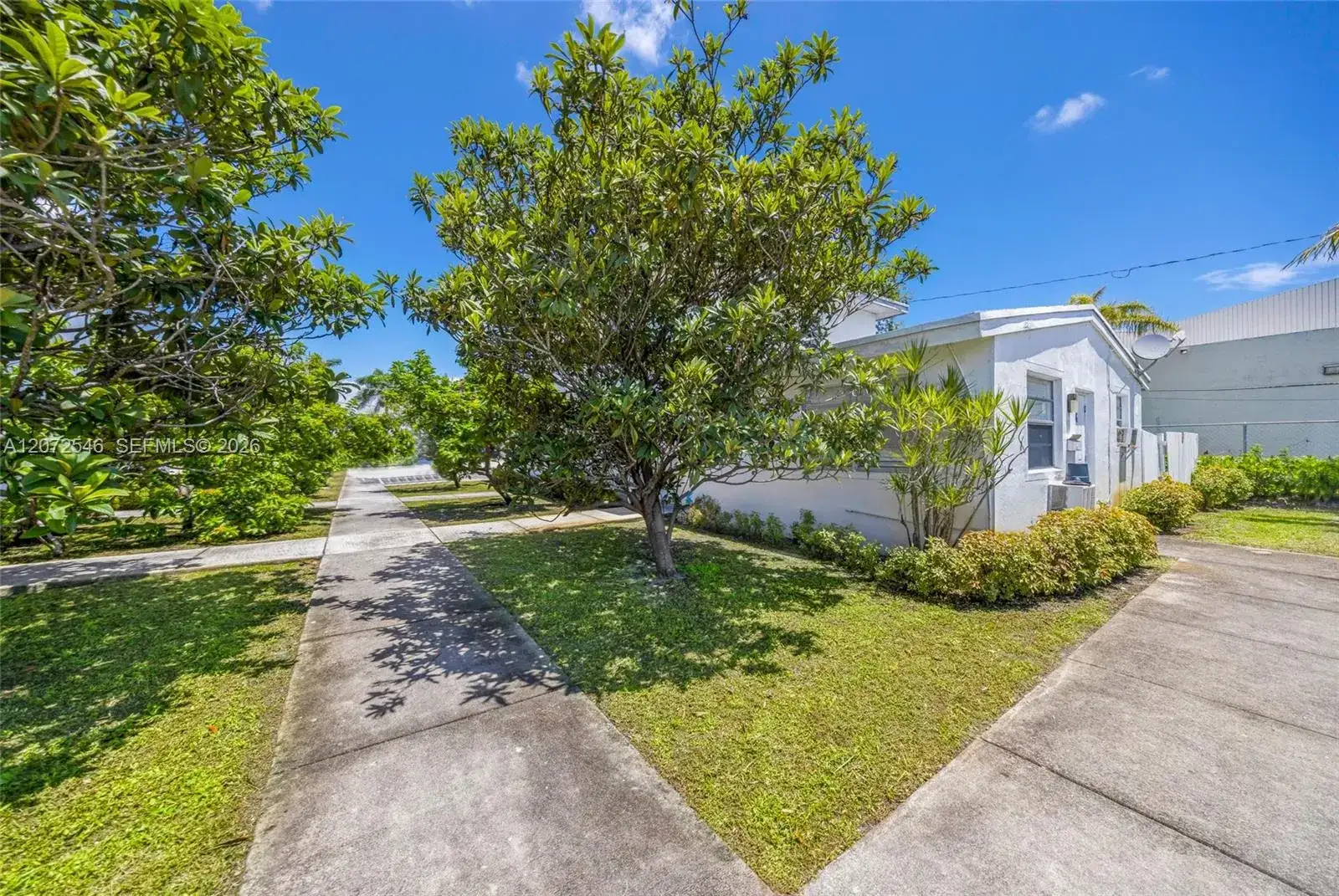 3740 W Hallandale Beach Blvd, Hollywood FL 33023 photo 4