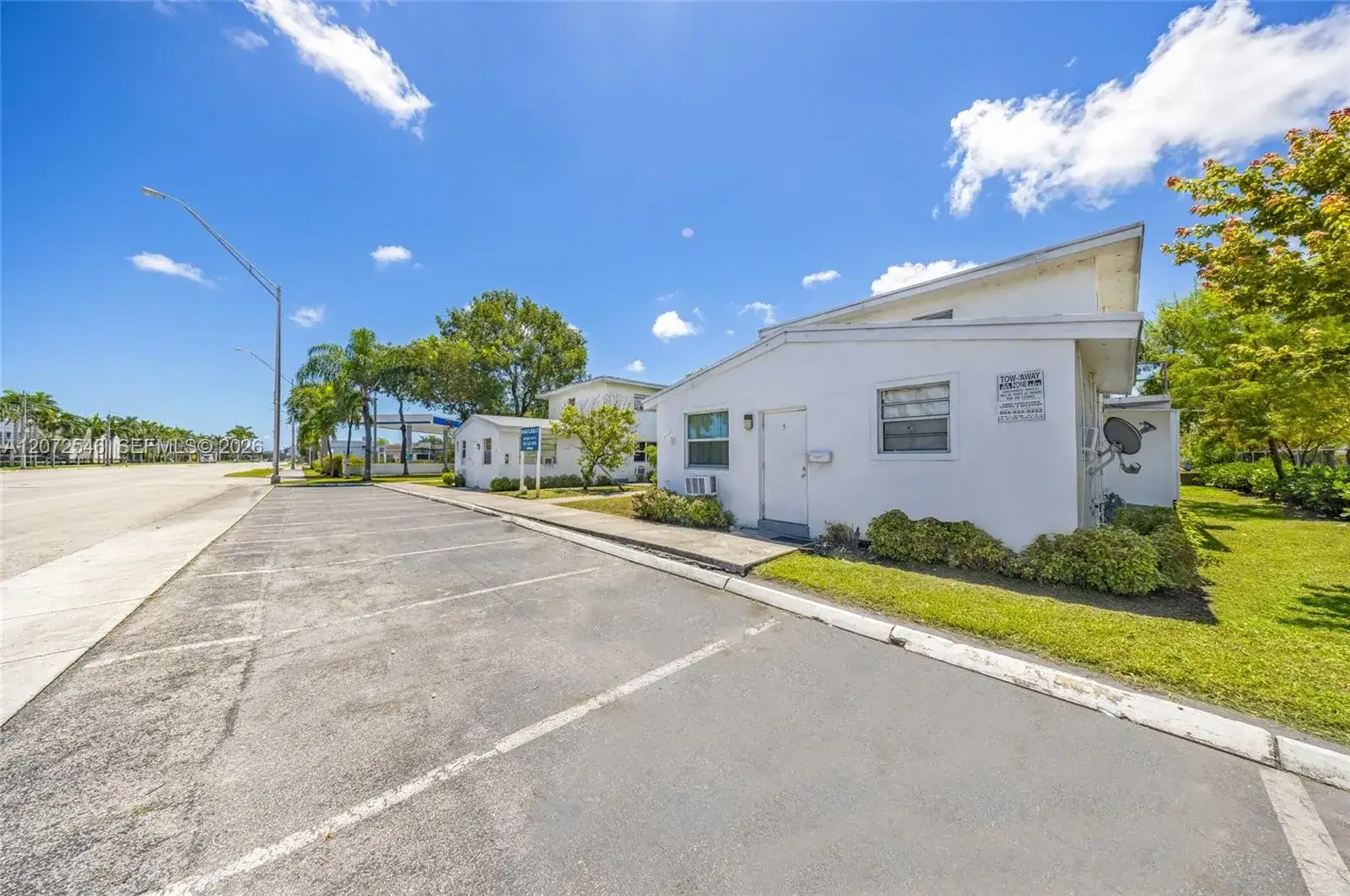 3740 W Hallandale Beach Blvd, Hollywood FL 33023 photo 5