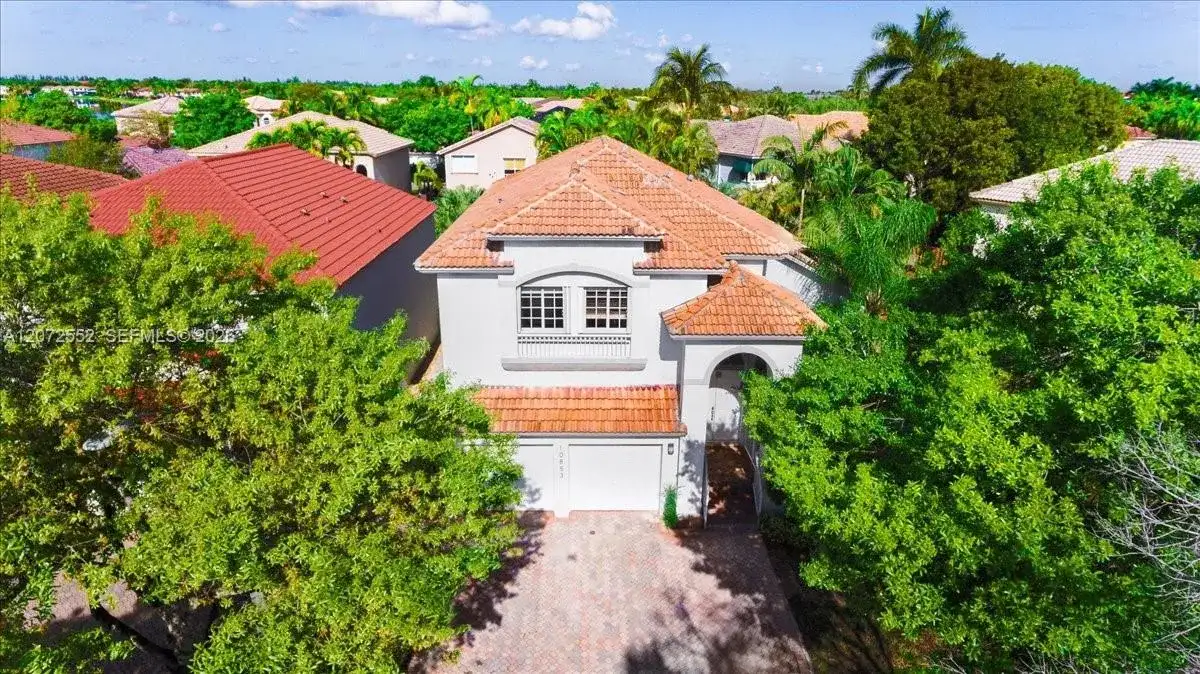10853 NW 71st St, Doral FL 33178 photo 3