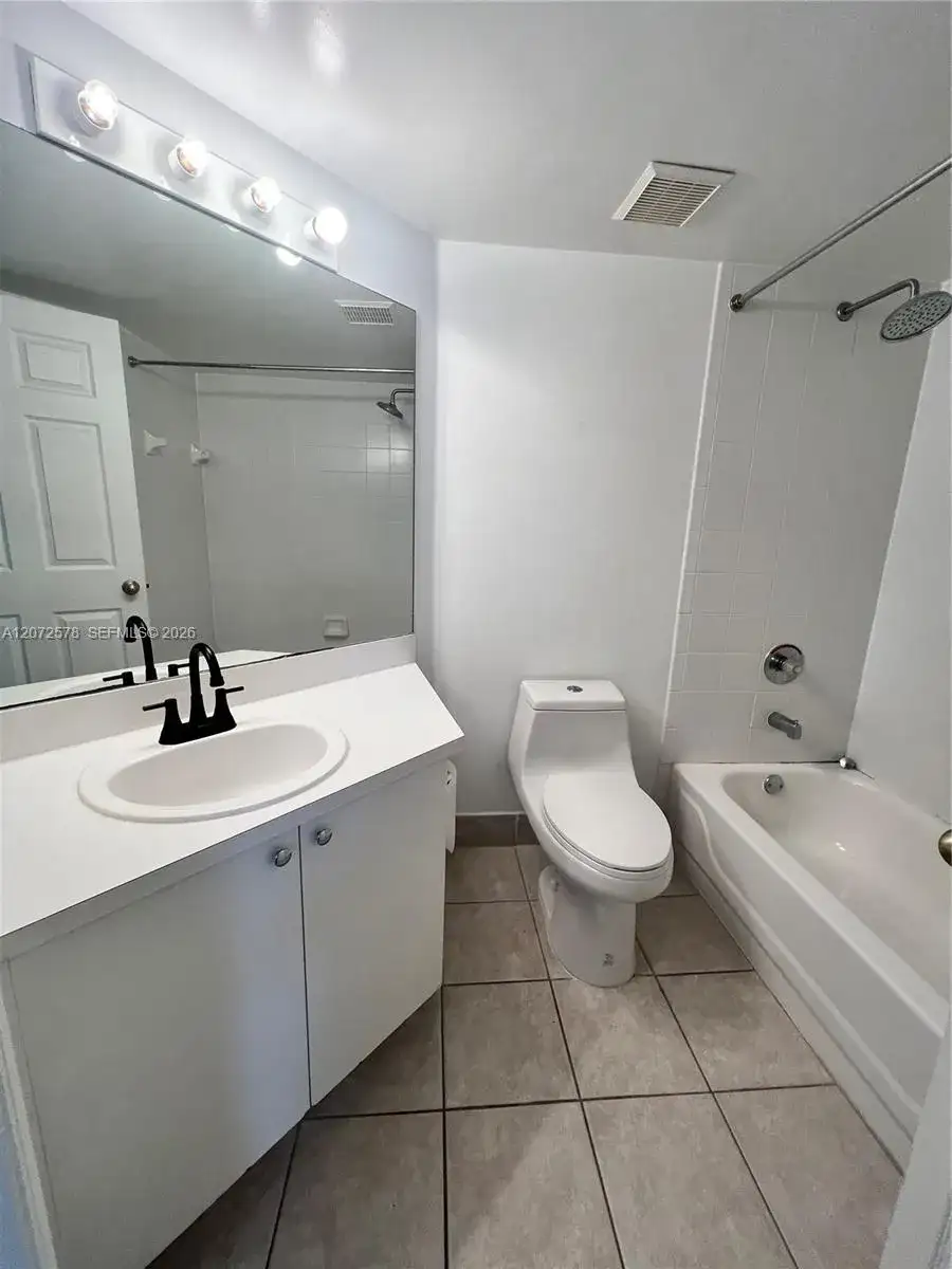 2009 SE 10th Ave # 319, Fort Lauderdale FL 33316 photo 5