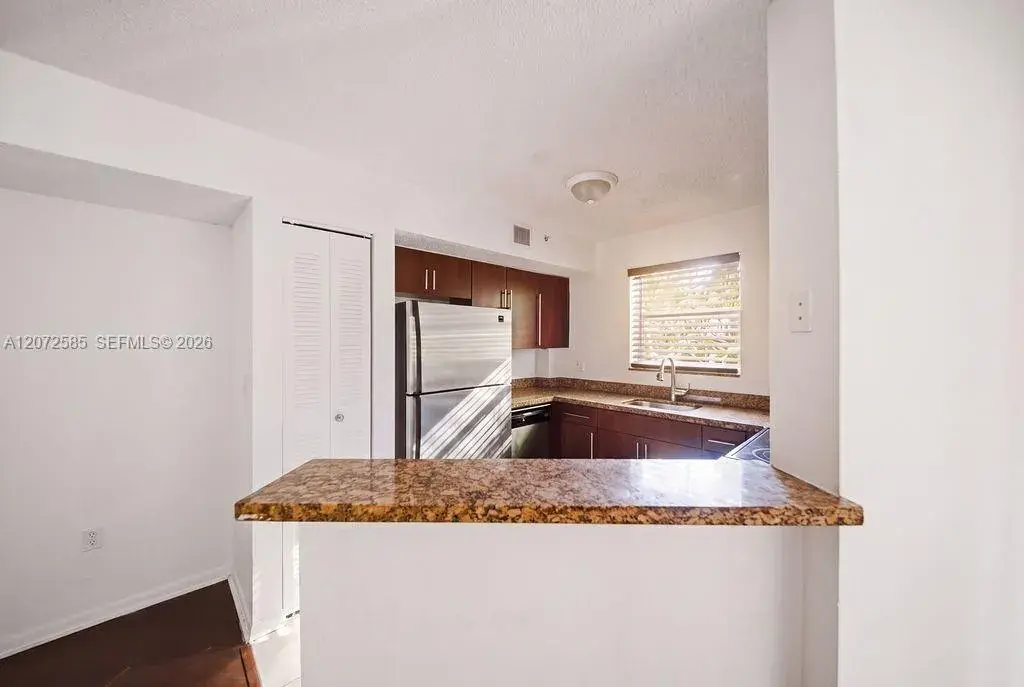 771 N Pine Island Rd # 205, Plantation FL 33324