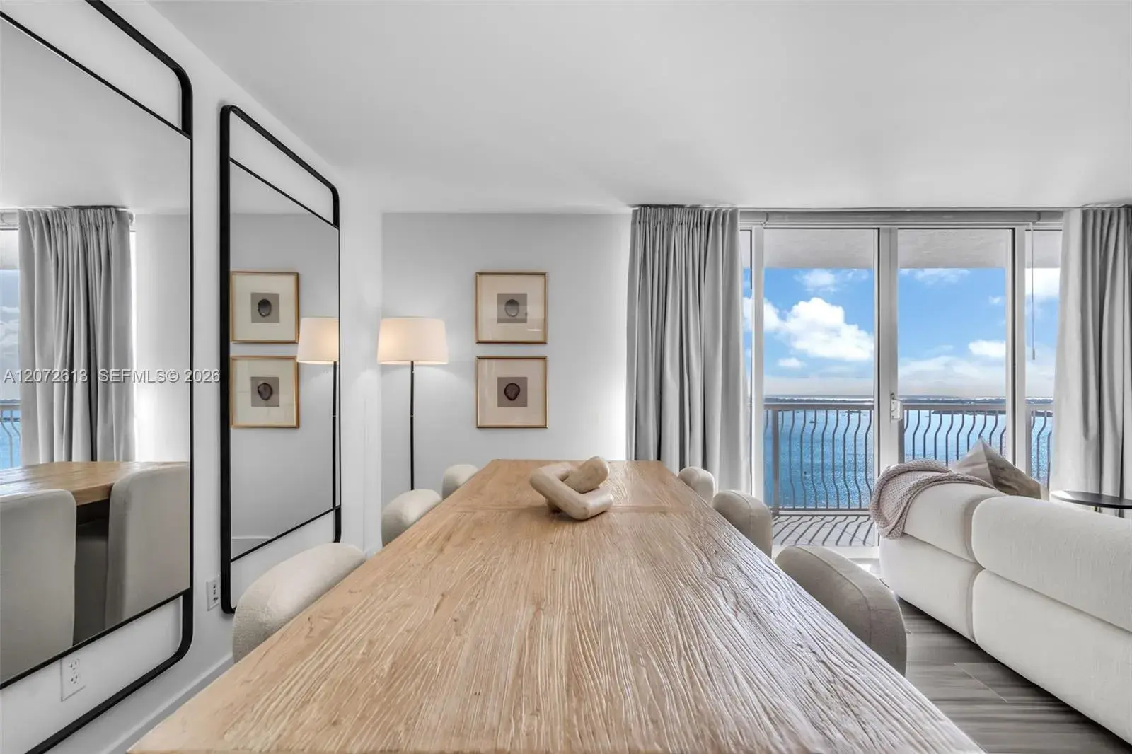 1200 Brickell Bay Dr # 2501, Miami FL 33131