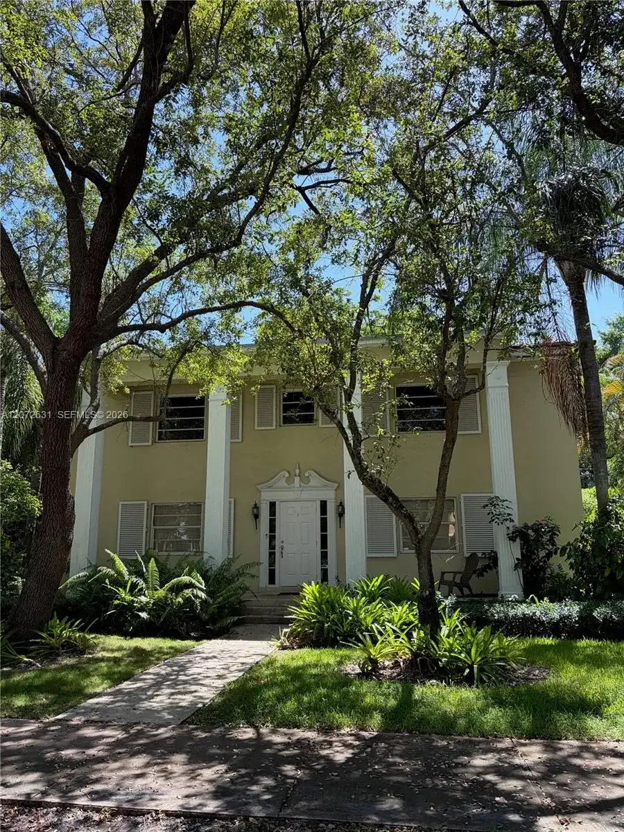 3923 Segovia St, Coral Gables FL 33134