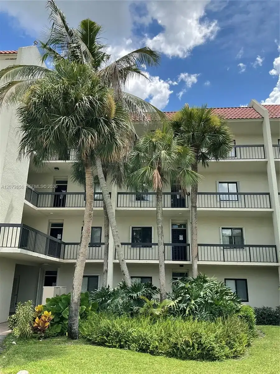 3050 Presidential Way # 403, West Palm Beach FL 33401