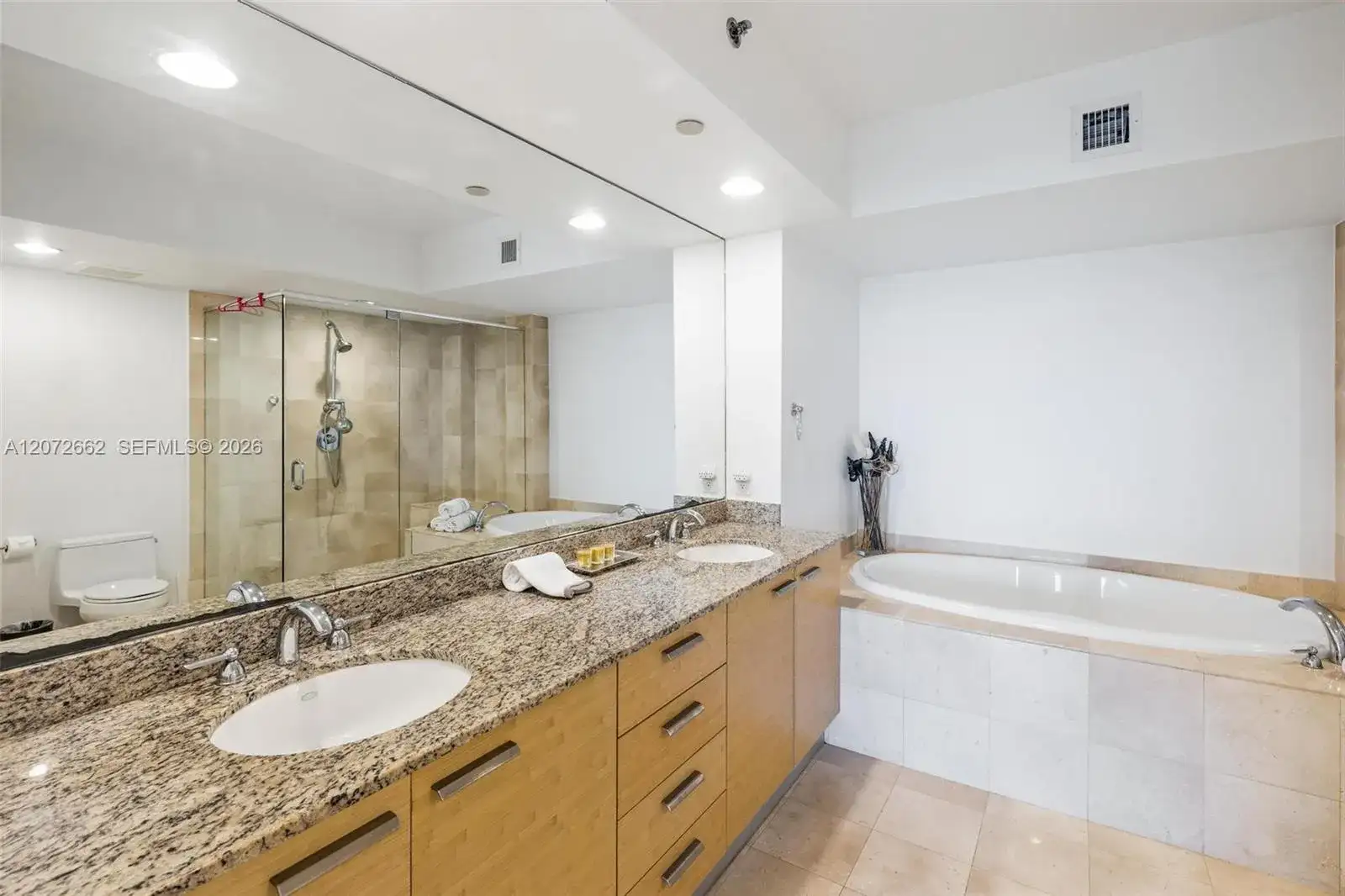 1830 S Ocean Dr # 4303, Hallandale Beach FL 33009 photo 2