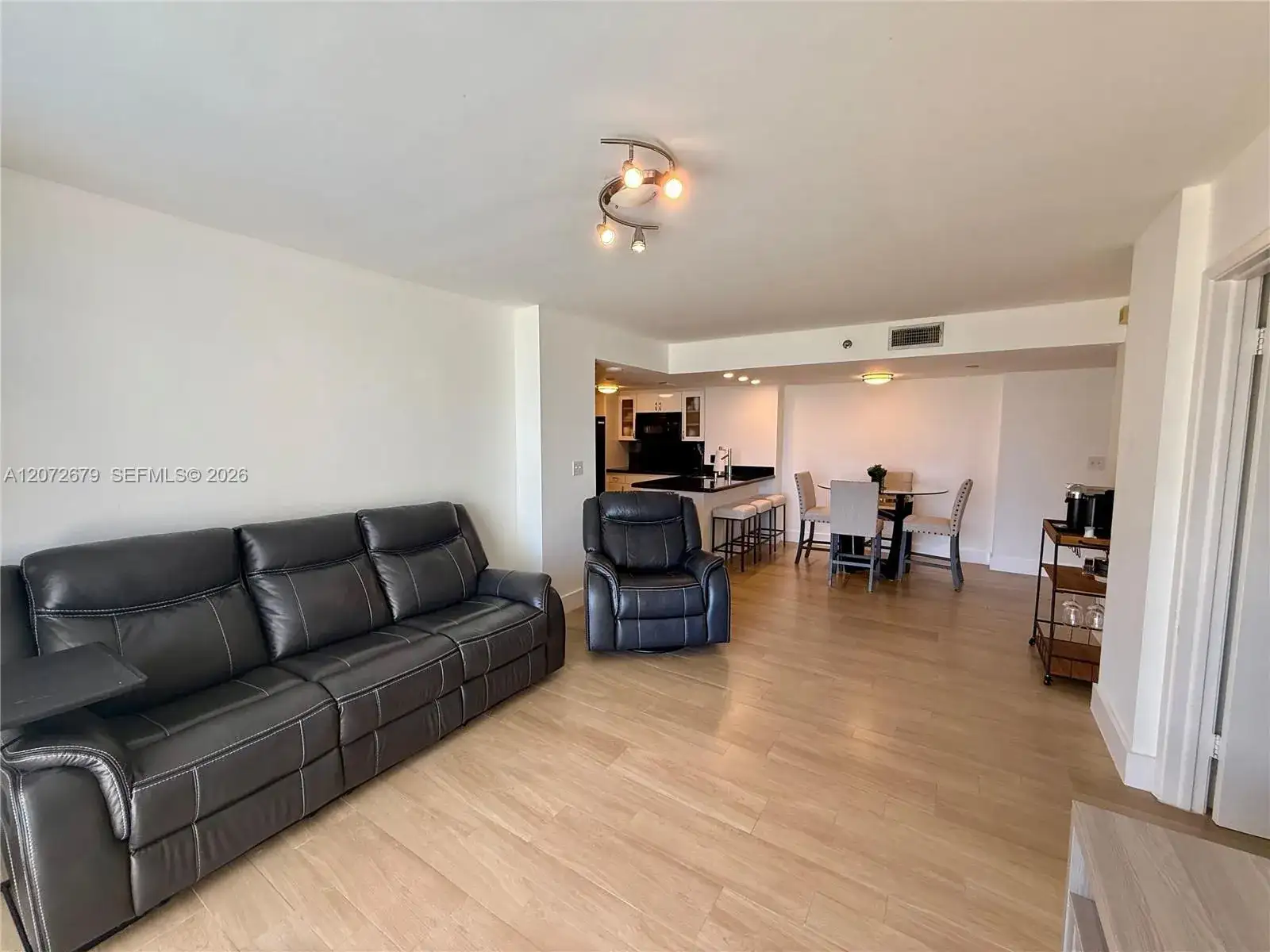 770 Claughton Island Dr # 1104, Miami FL 33131 photo 3