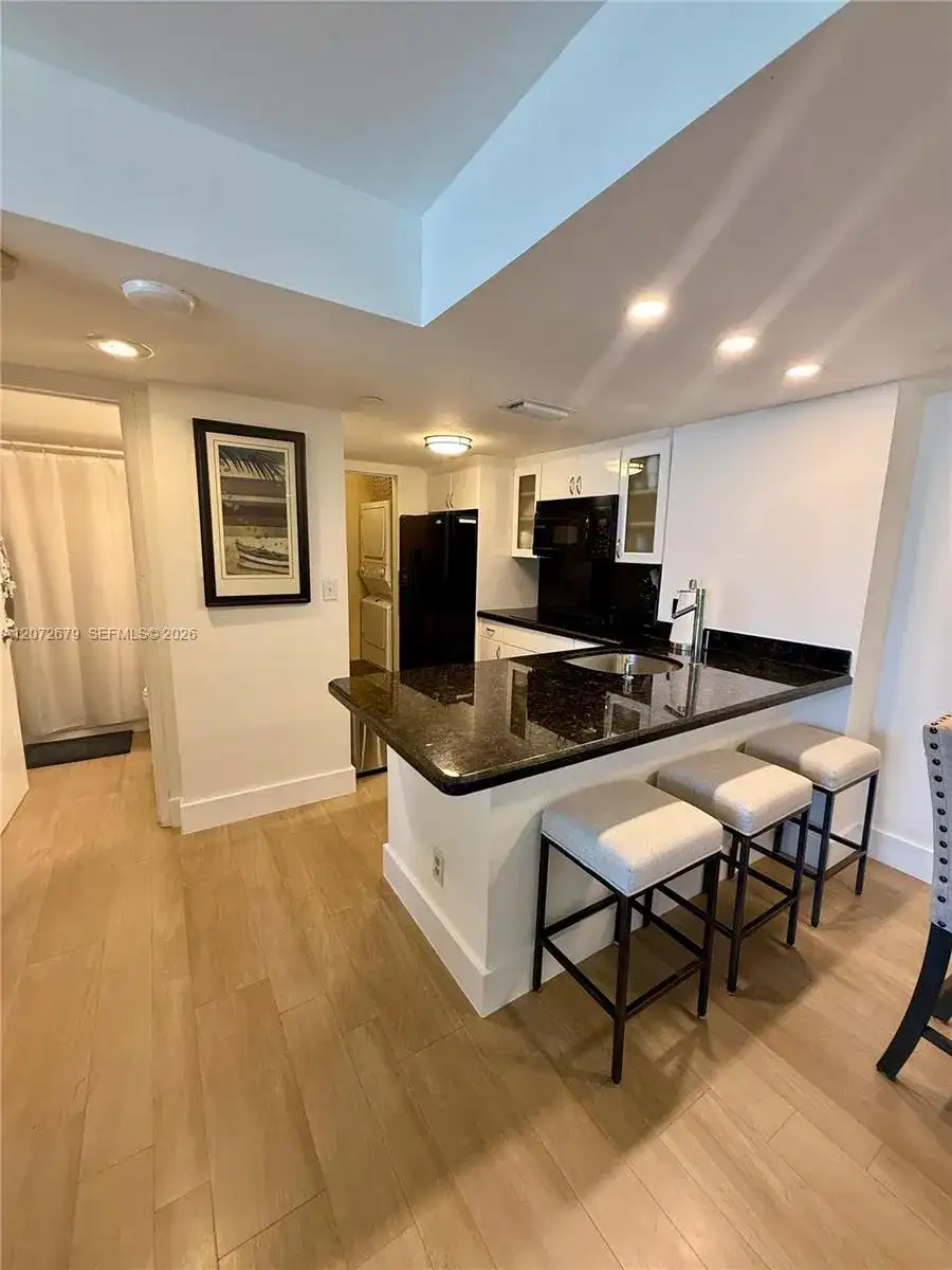 770 Claughton Island Dr # 1104, Miami FL 33131 photo 4