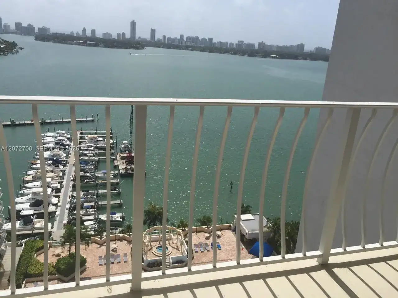 7601 E TREASURE DR # 2008, North Bay Village FL 33141