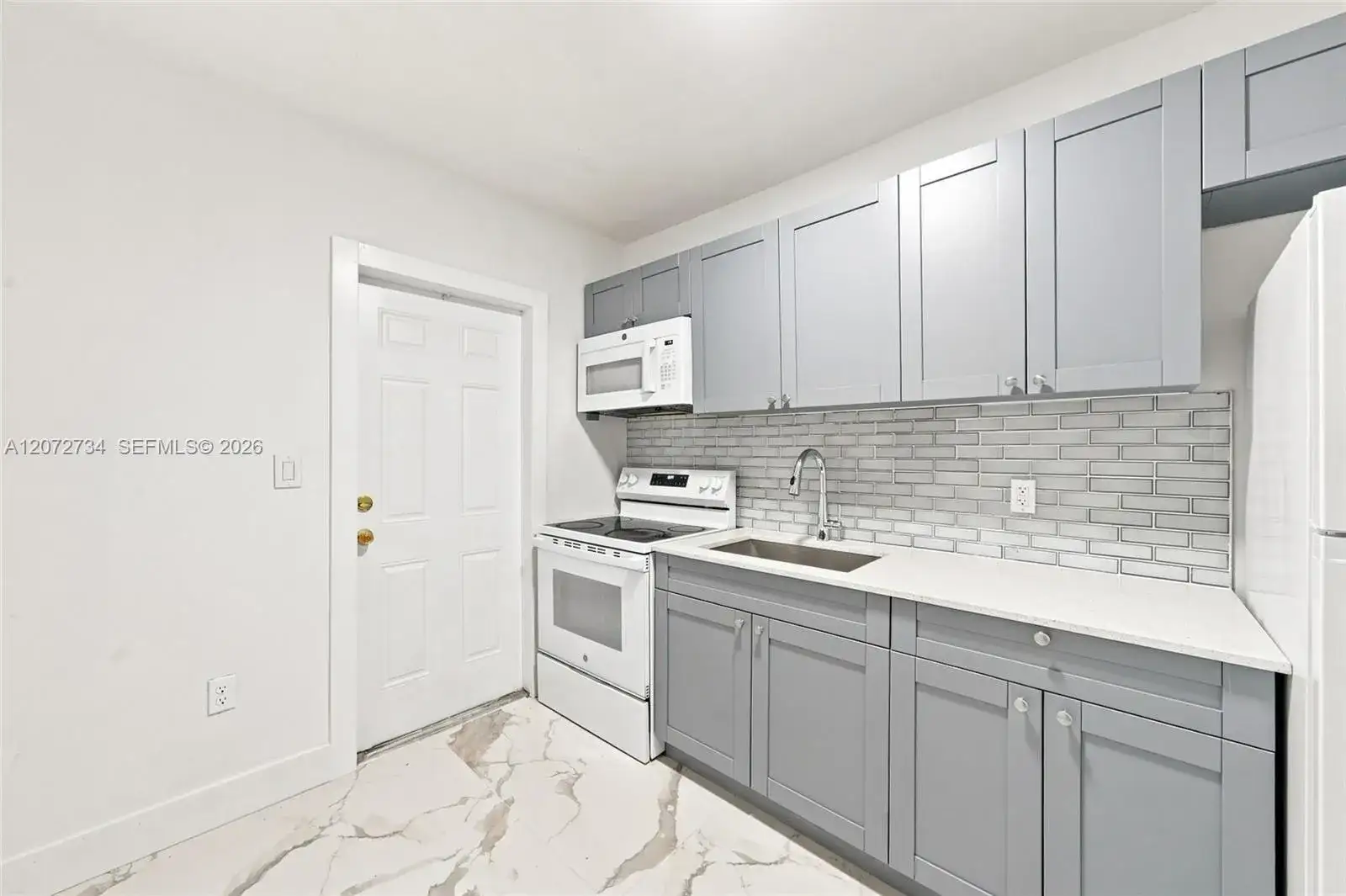 219 NW 10th Ave APT 2, Miami FL 33128 photo 3