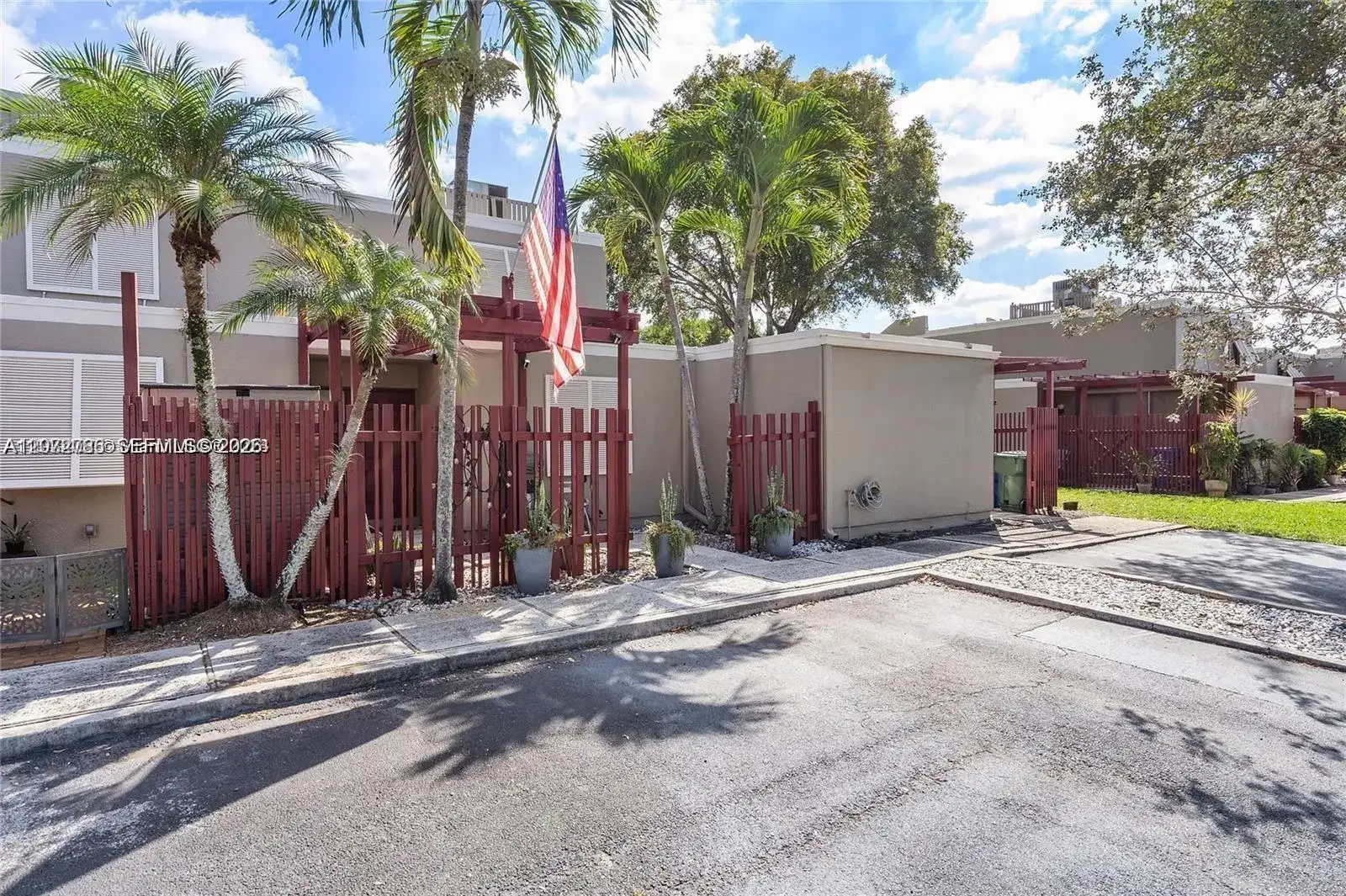 1281 W Fairway Rd # 1281, Pembroke Pines FL 33026 photo 3