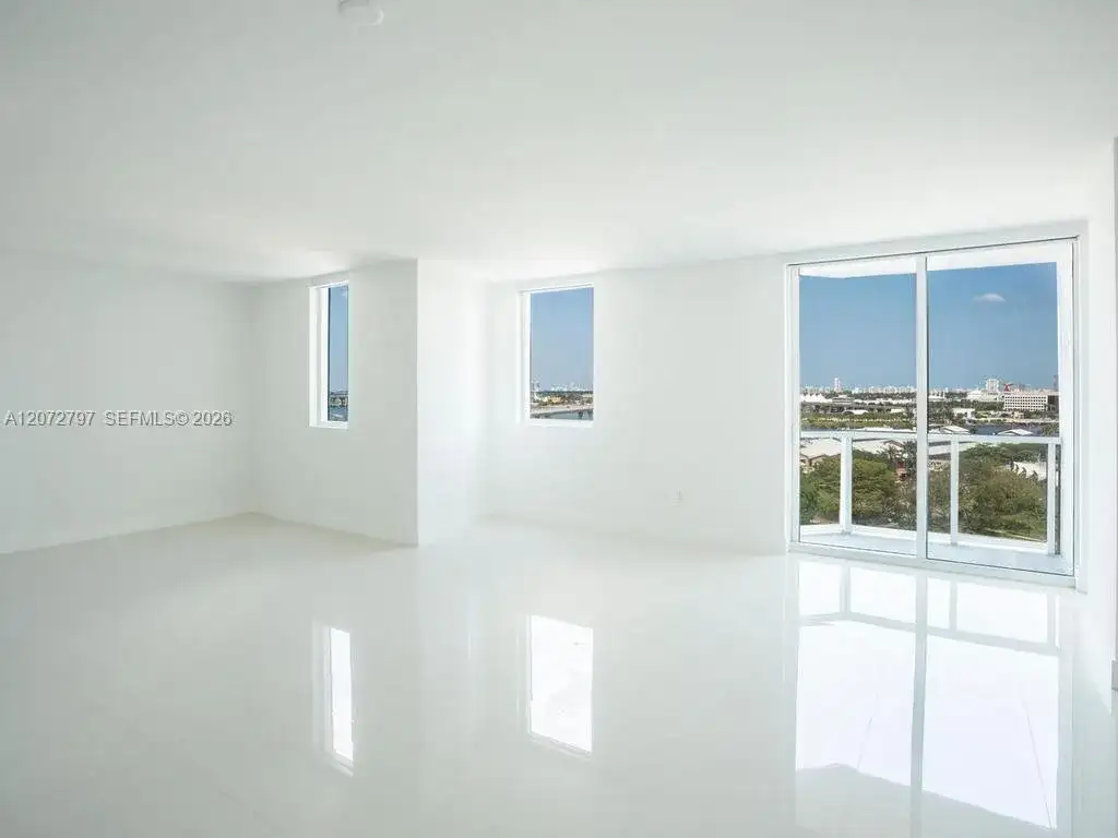 244 Biscayne Blvd # 2402, Miami FL 33132 photo 3
