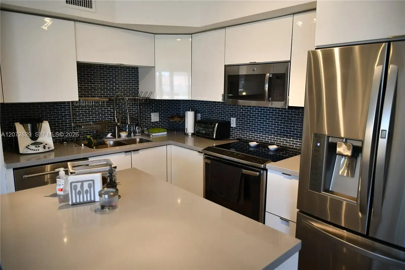 1000 E Island Blvd # 303, Aventura FL 33160 photo 4