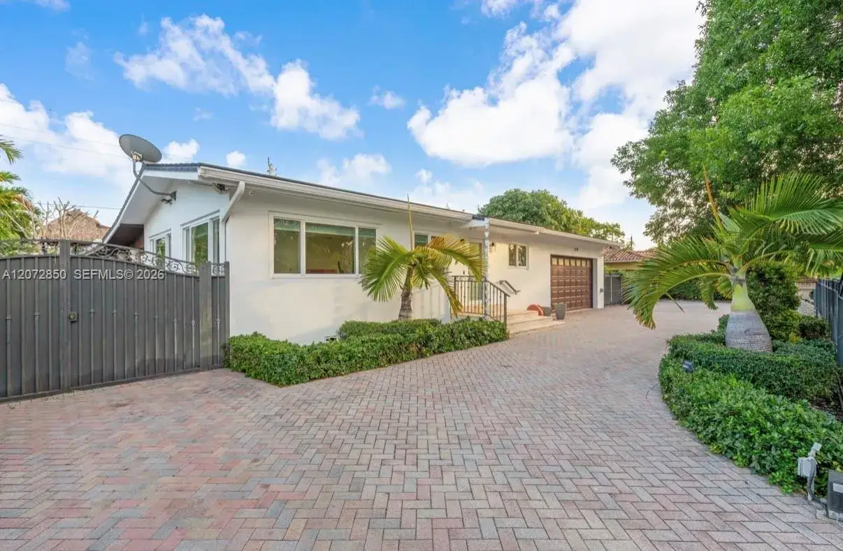 5330 SW 7th St, Miami FL 33134