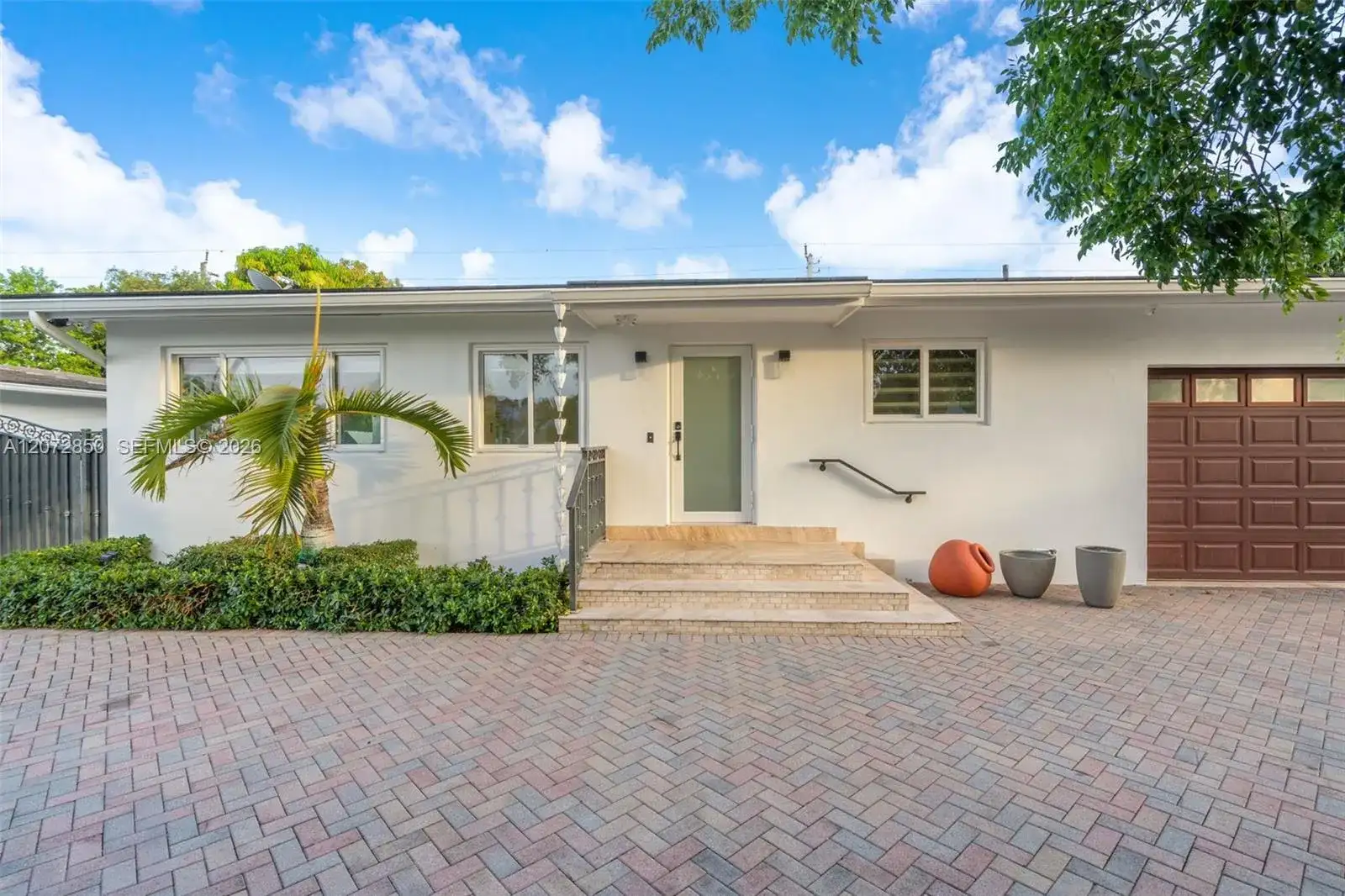 5330 SW 7th St, Miami FL 33134 photo 2