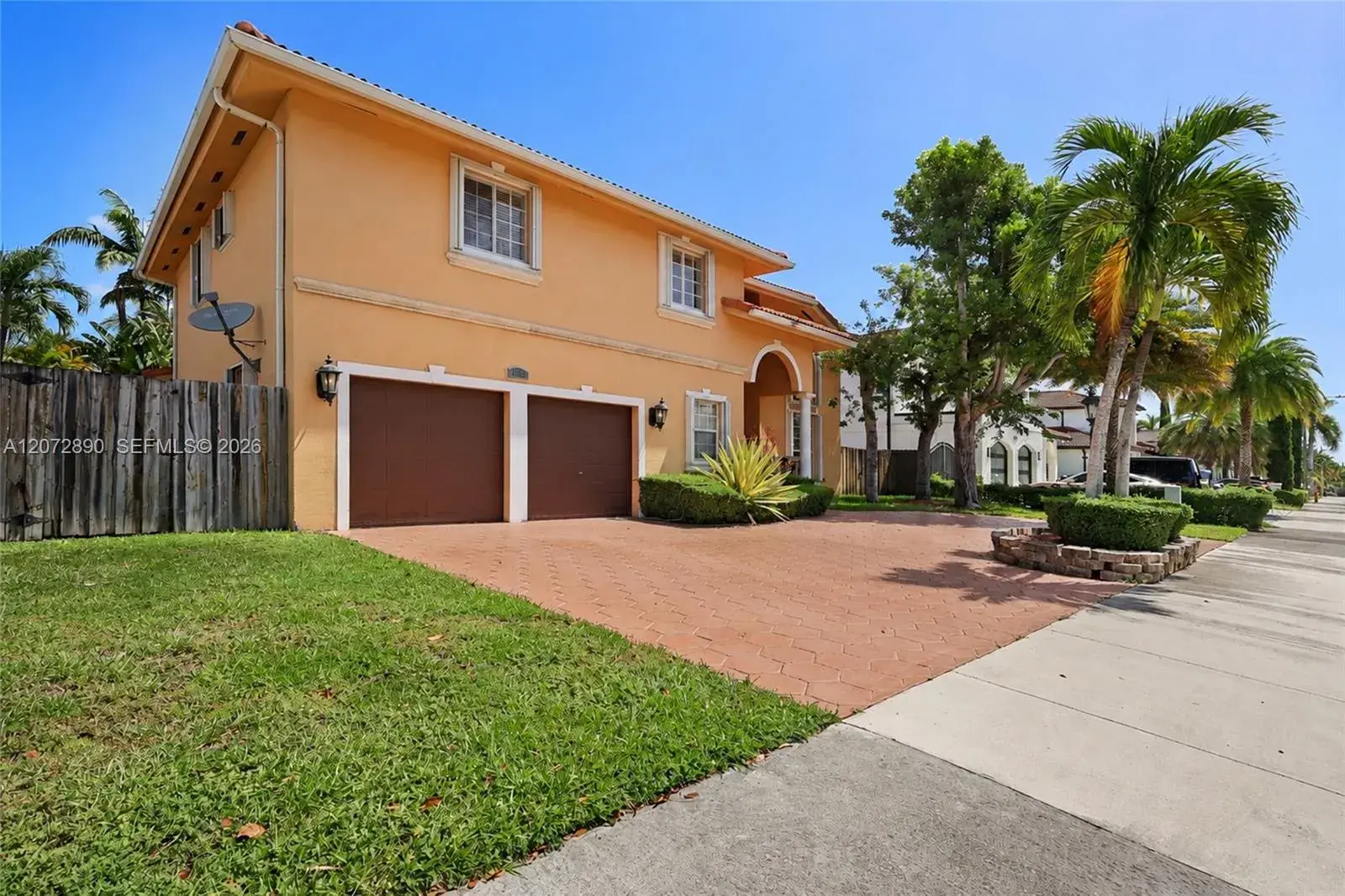 15867 SW 44th St, Miami FL 33185