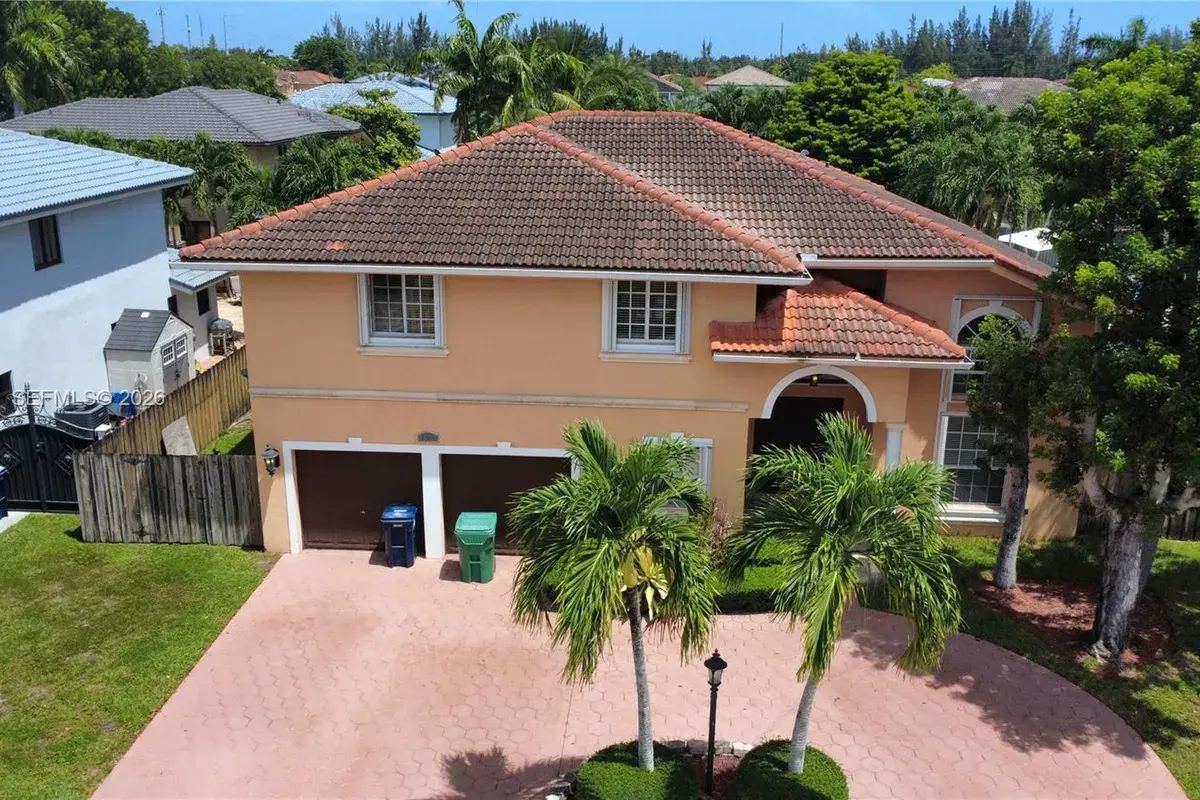 15867 SW 44th St, Miami FL 33185