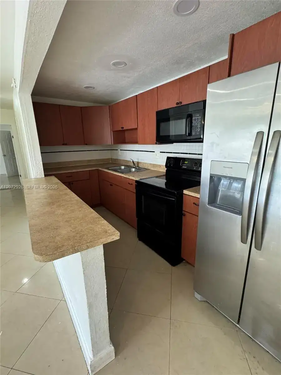 4530 NW 79th Ave # 2D, Doral FL 33166 photo 2