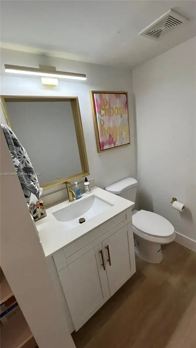 20500 W Country Club Dr # 117, Aventura FL 33180 photo 4