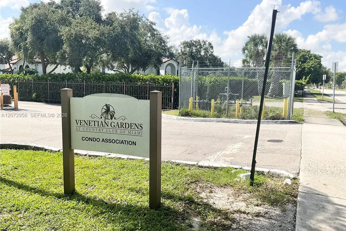 17901 NW 68th Ave # T207, Hialeah FL 33015