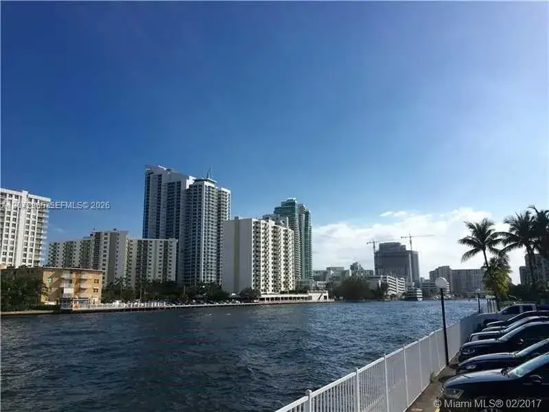 1000 Parkview Dr # 216, Hallandale Beach FL 33009