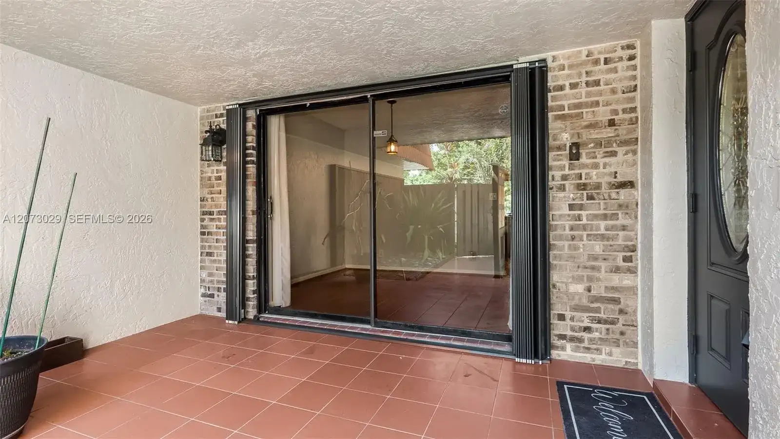 11112 N Harmony Lake Cir, Davie FL 33324 photo 2