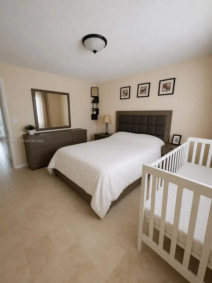 421 NE 1st St # 217, Hallandale Beach FL 33009 photo 2