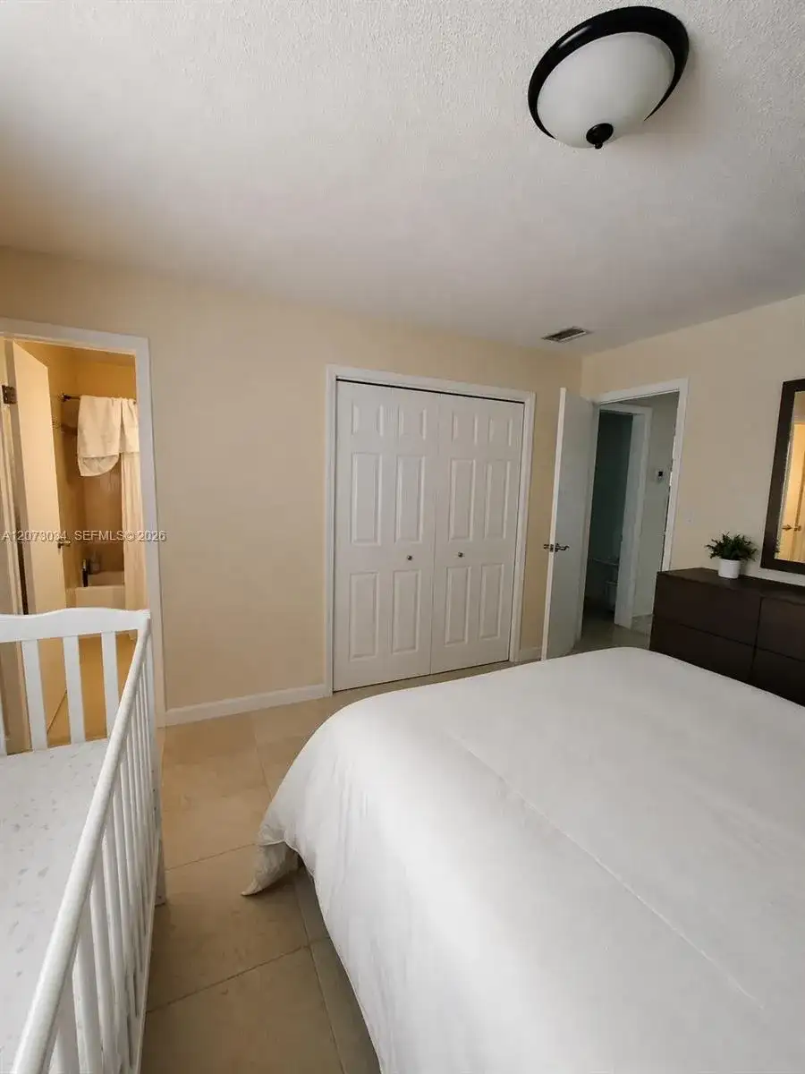 421 NE 1st St # 217, Hallandale Beach FL 33009 photo 3