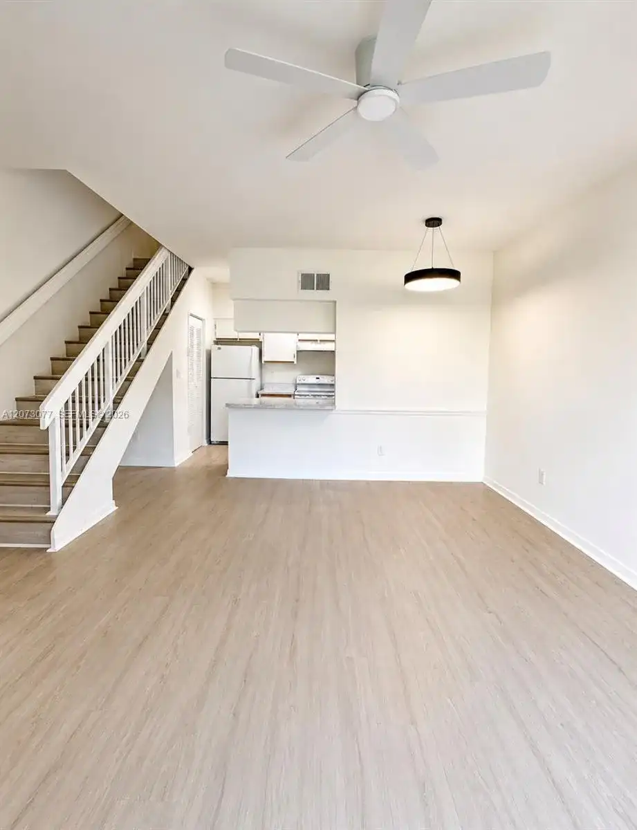 18316 NW 68th Ave # I, Hialeah FL 33015