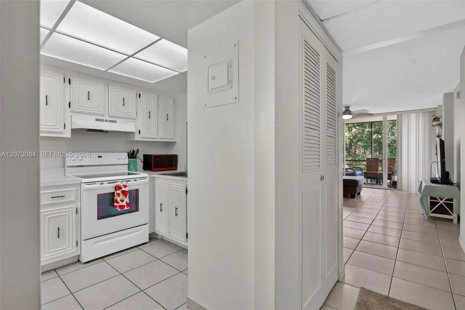 106 Royal Park Dr # 3D, Oakland Park FL 33309 photo 5