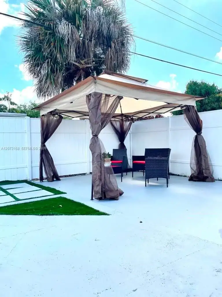 7904 Miramar Pkwy, Miramar FL 33023 photo 4