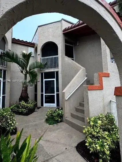 333 SW 86th Ave # 104, Pembroke Pines FL 33025 photo 2