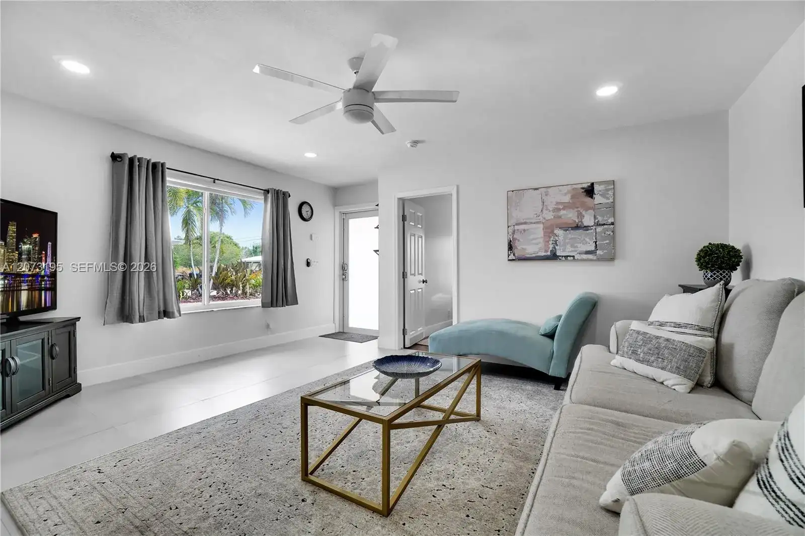 617 NW 30th Ct, Wilton Manors FL 33311 photo 2