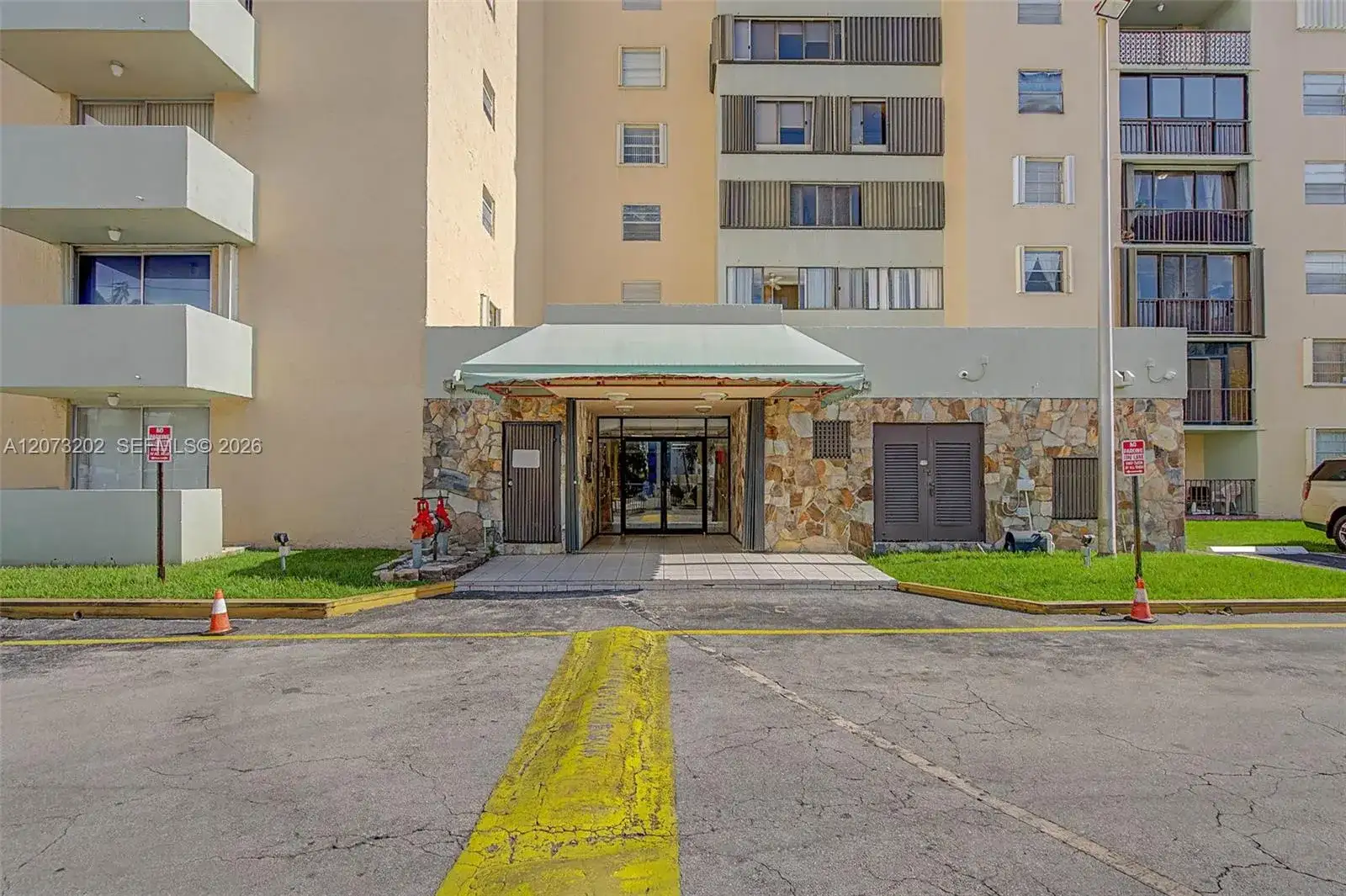 5055 NW 7th St # 112, Miami FL 33126 photo 3