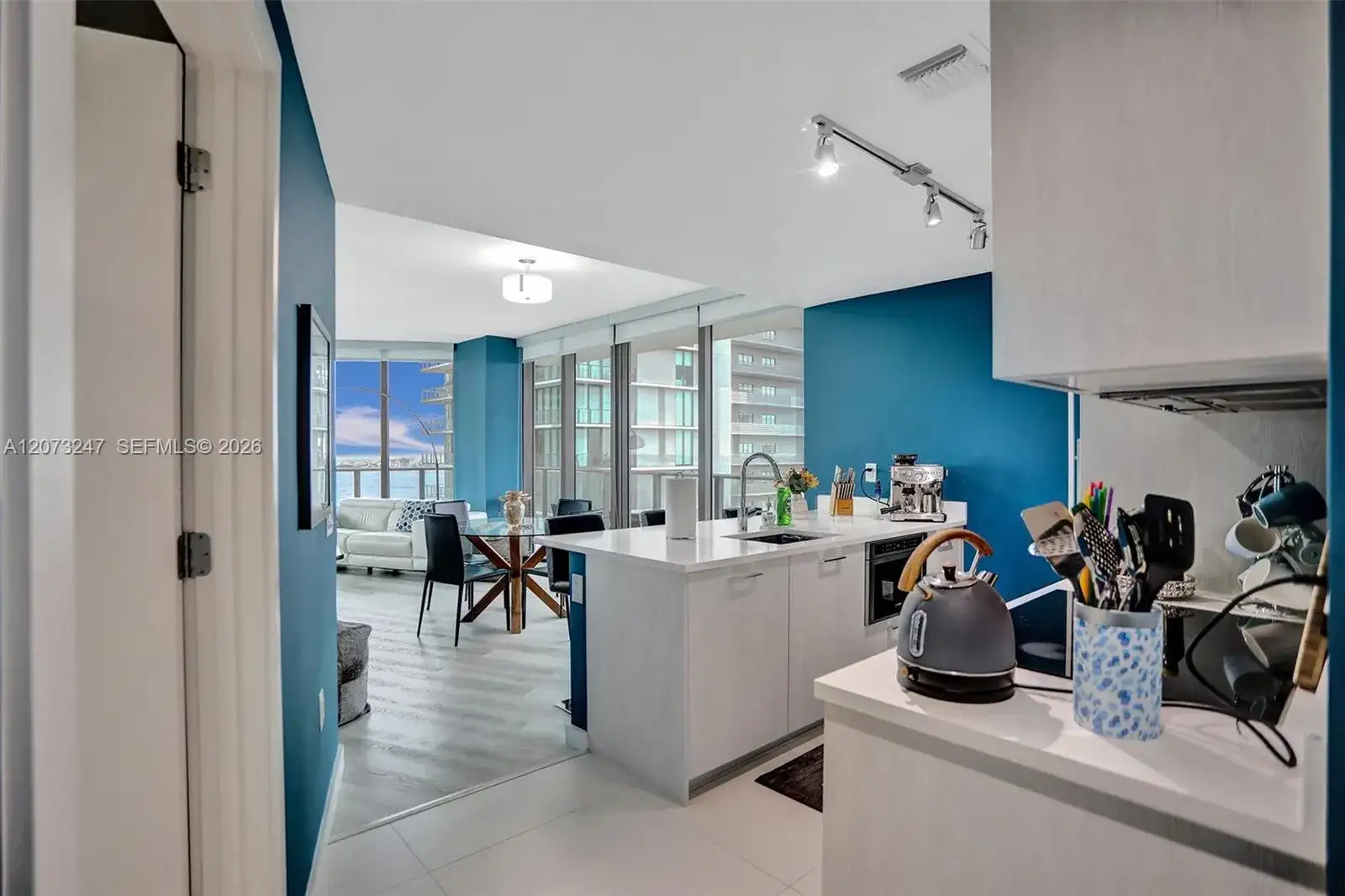 501 NE 31st St # 3706, Miami FL 33137 photo 4