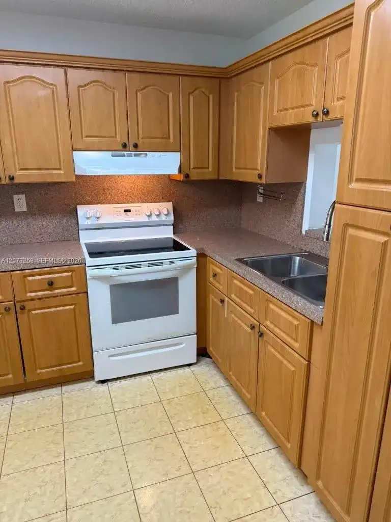 1830 SW 81st Ave # 4211, North Lauderdale FL 33068