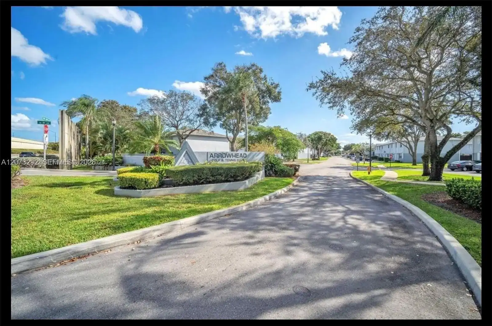 1925 SW 81st Ter, Davie FL 33324