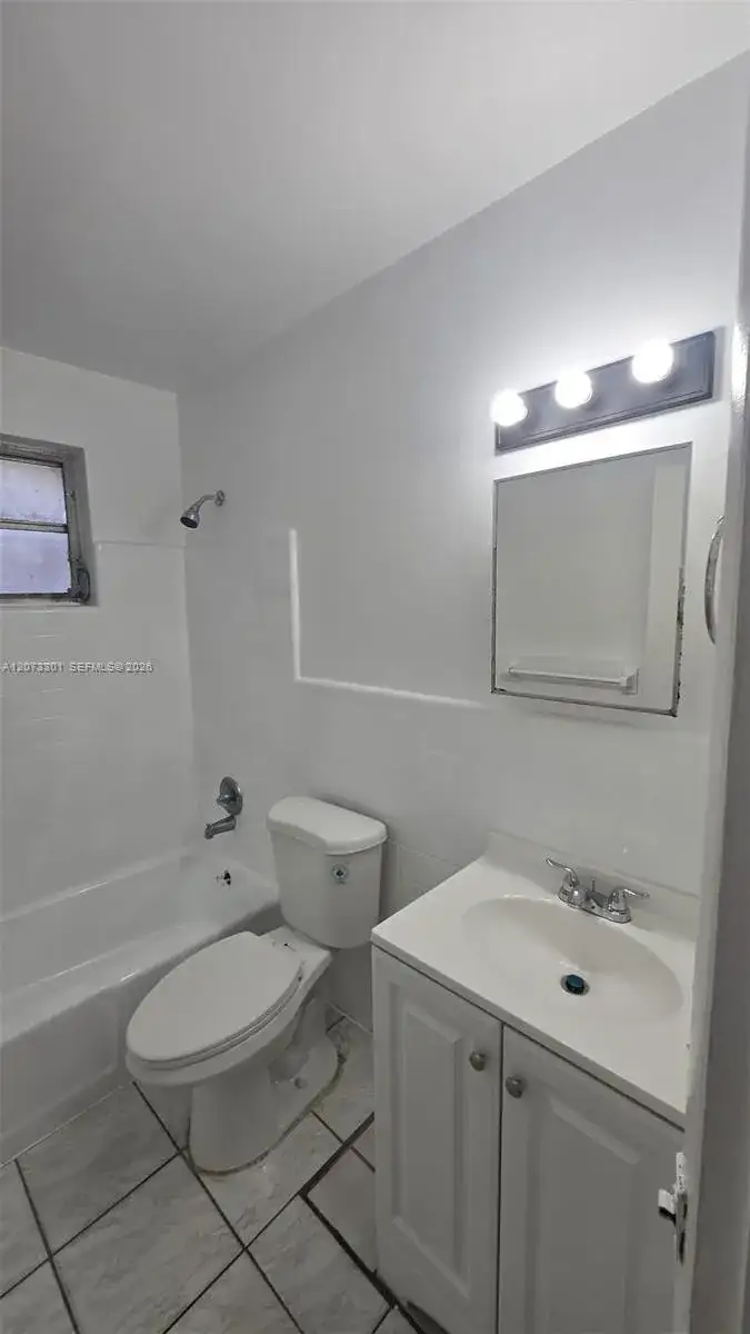 1345 NW 28th St # 1, Miami FL 33142 photo 3