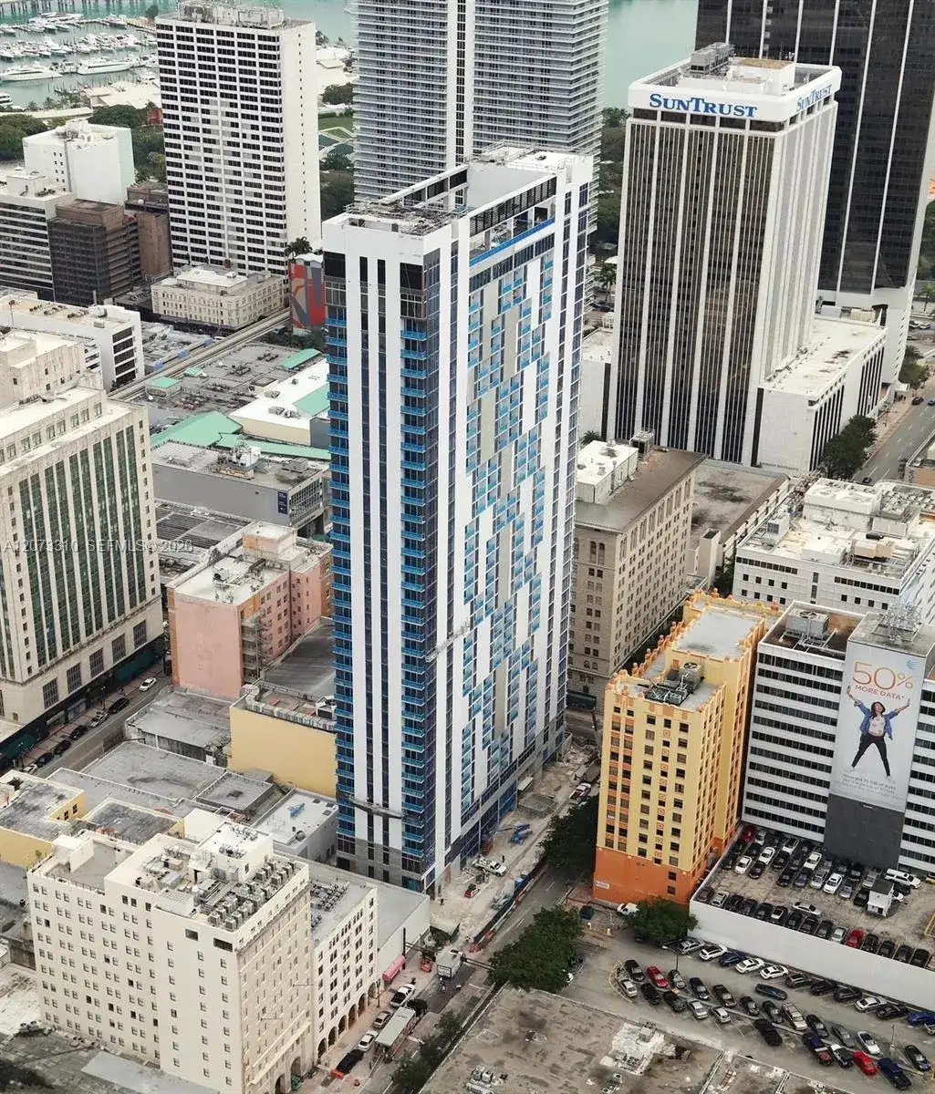 151 SE 1 St # 10, Miami FL 33131 photo 2