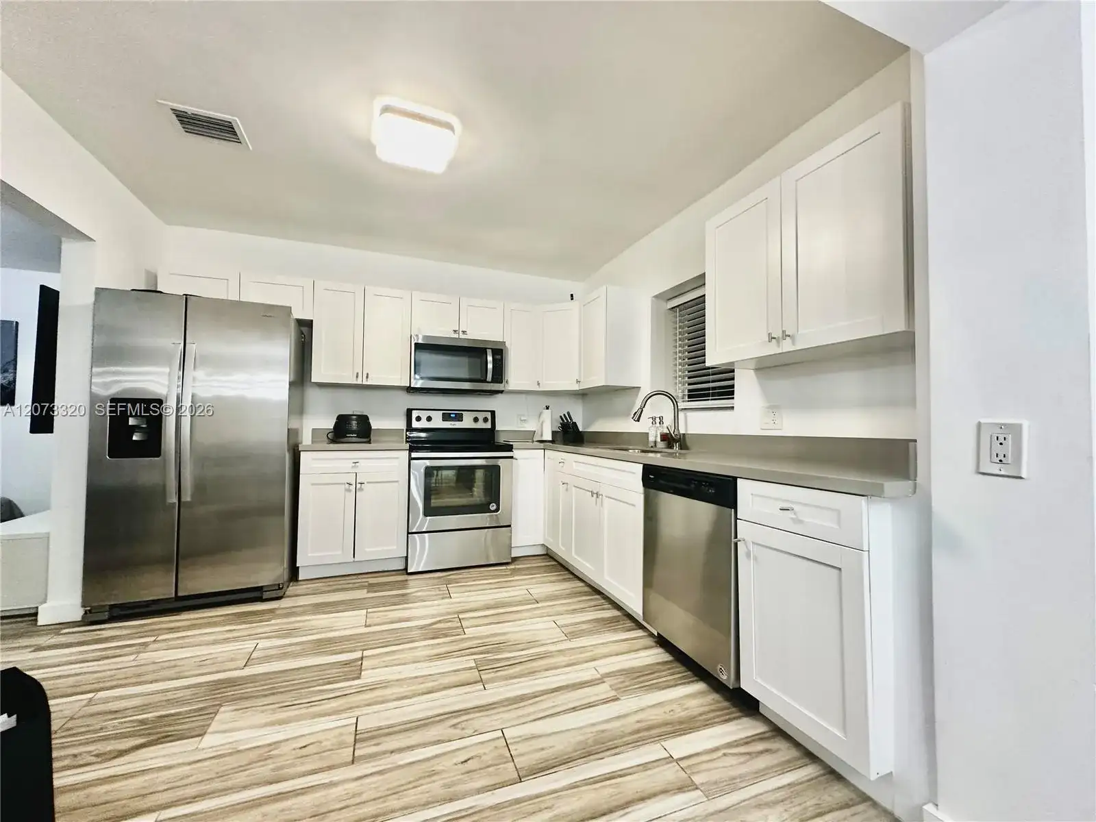 34 Allen Rd, West Park FL 33023 photo 3