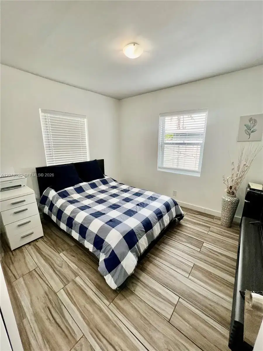 34 Allen Rd, West Park FL 33023 photo 5