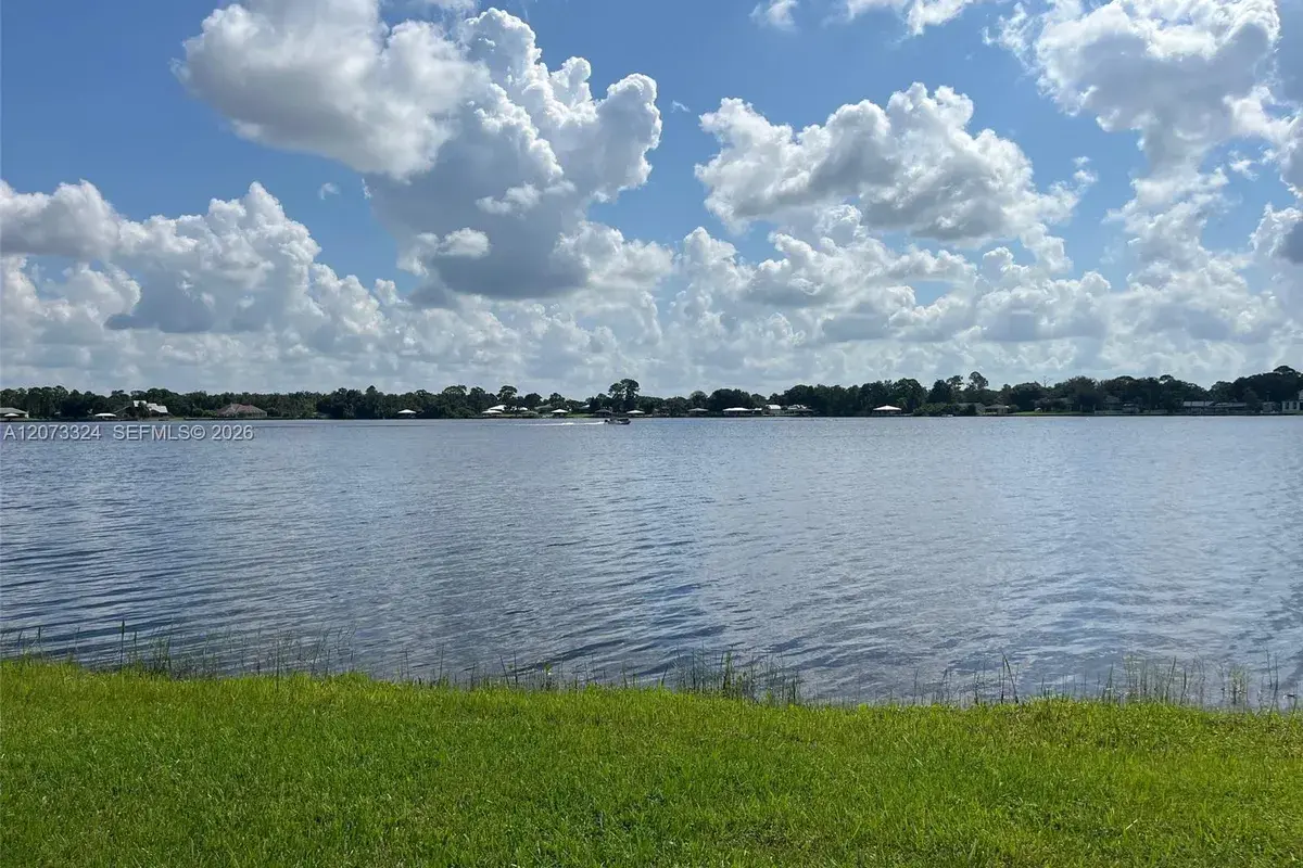1050 Lake Carrie Dr, Lake Placid FL 33852