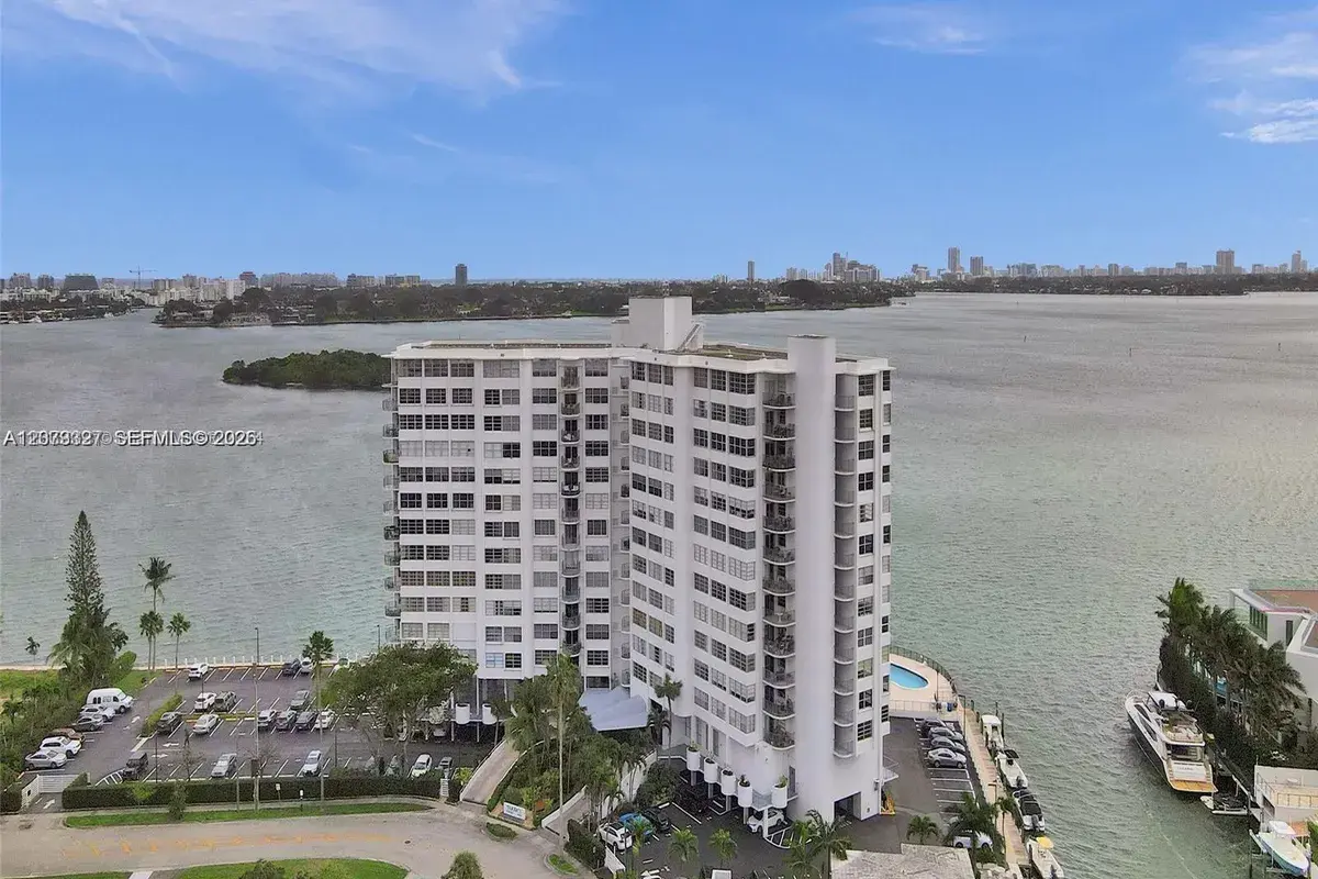 11930 N Bayshore Dr # 1407, North Miami FL 33181