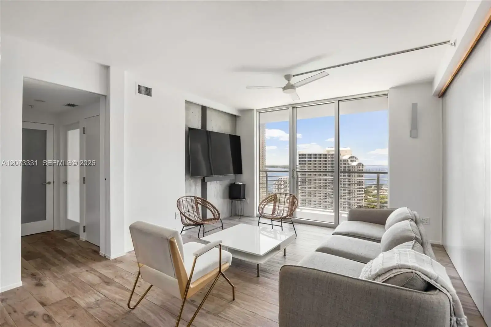 335 S Biscayne Blvd # 2805, Miami FL 33131 photo 3