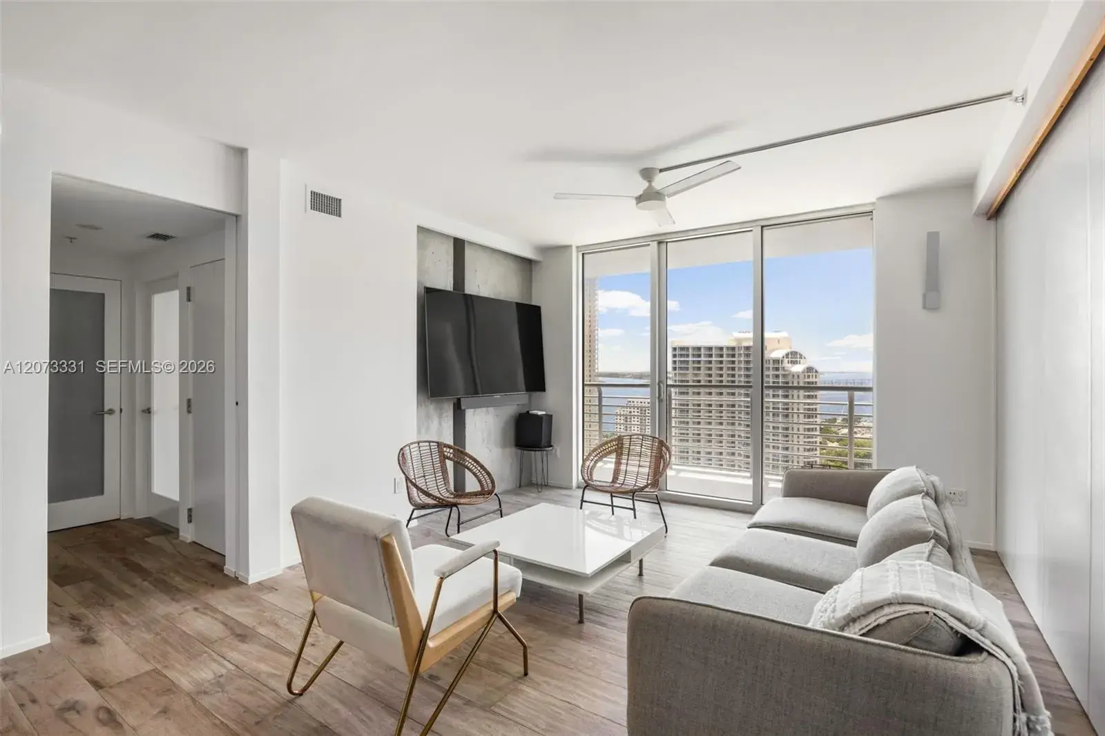 335 S Biscayne Blvd # 2805, Miami FL 33131