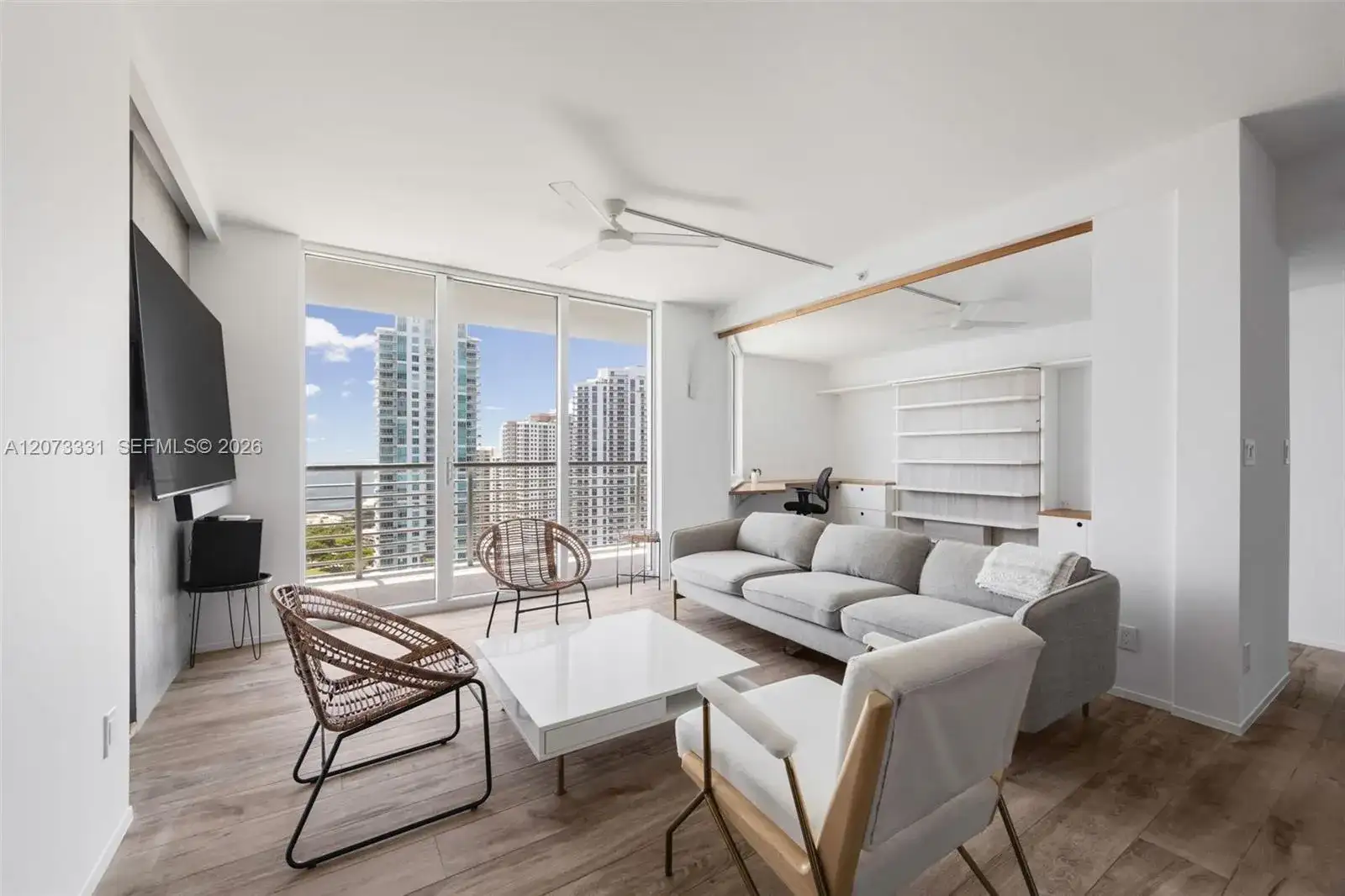 335 S Biscayne Blvd # 2805, Miami FL 33131 photo 4