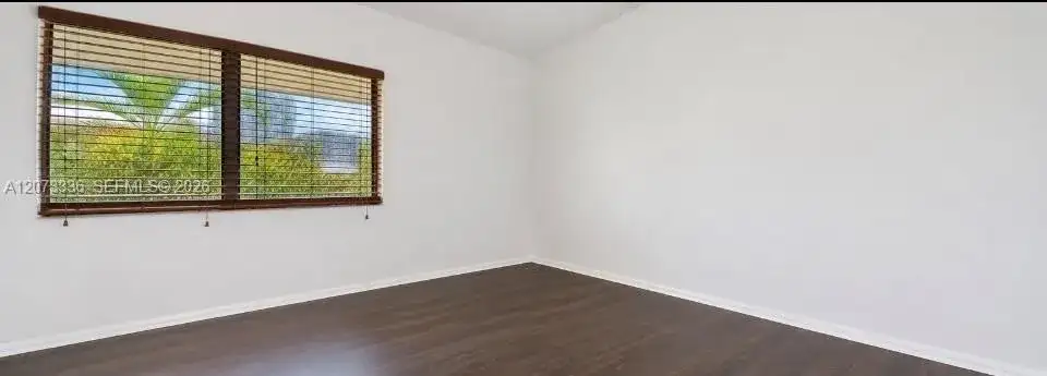345 Michigan Ave # 17, Miami Beach FL 33139 photo 2
