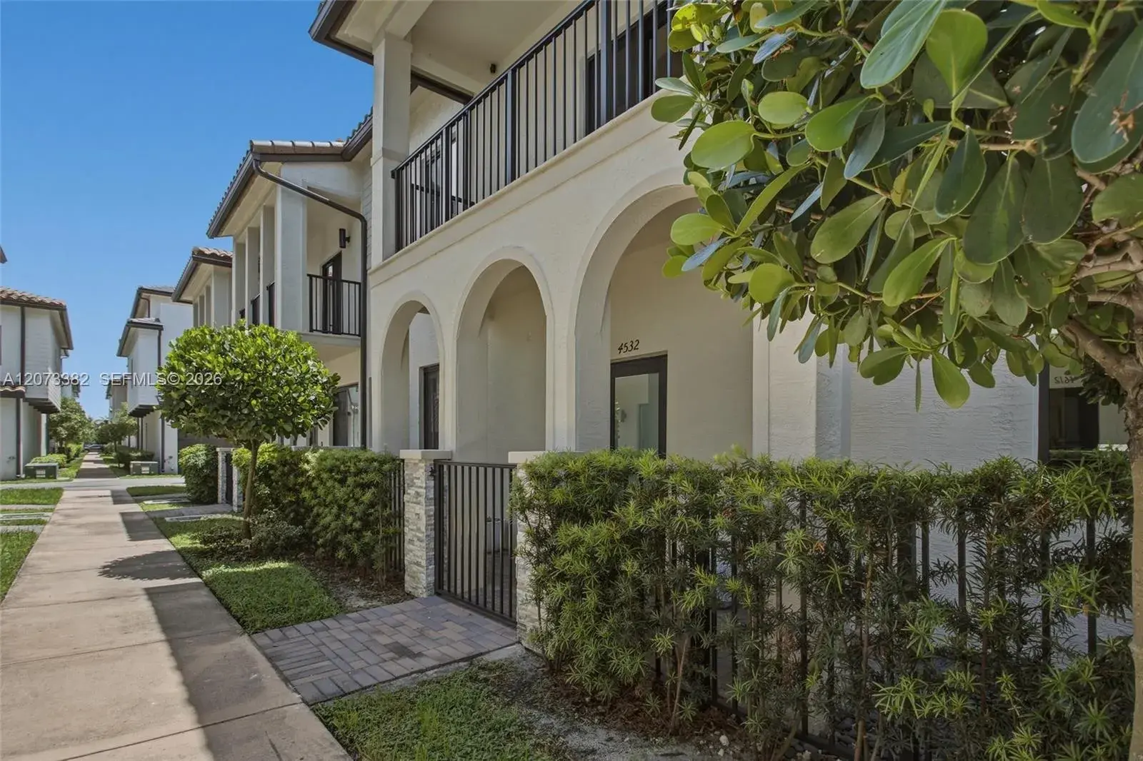 4532 NW 83 PSGE # 0, Doral FL 33166