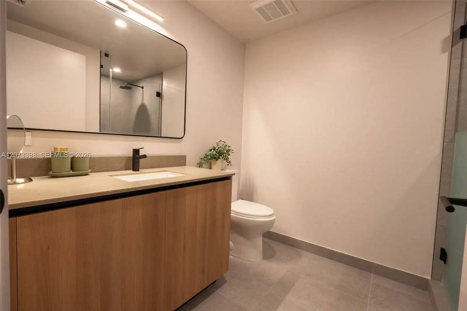 121 NE 5th St # 1710, Miami FL 33132 photo 5