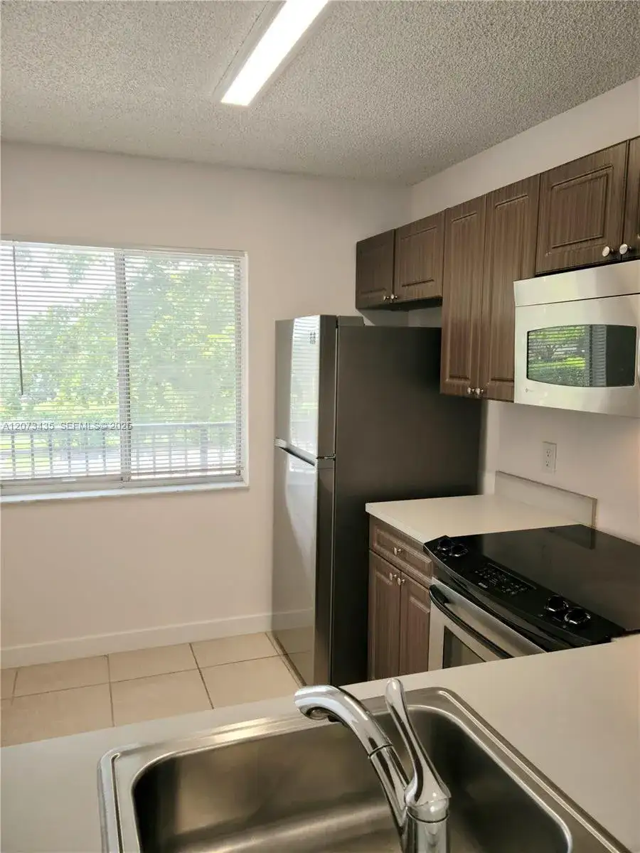 8620 N Sherman Cir # 306, Miramar FL 33025 photo 5