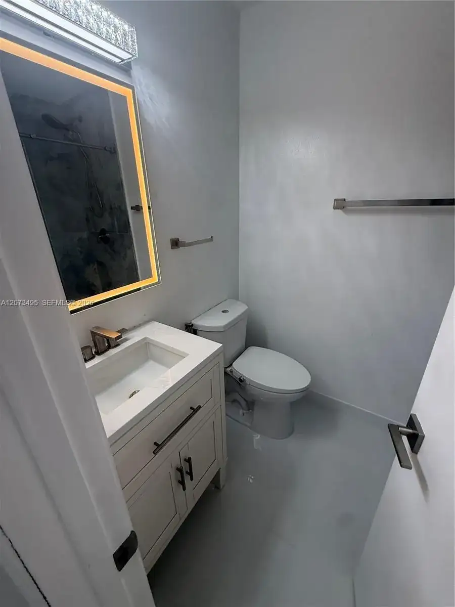 875 NW 99th Ave # 0, Plantation FL 33324 photo 3